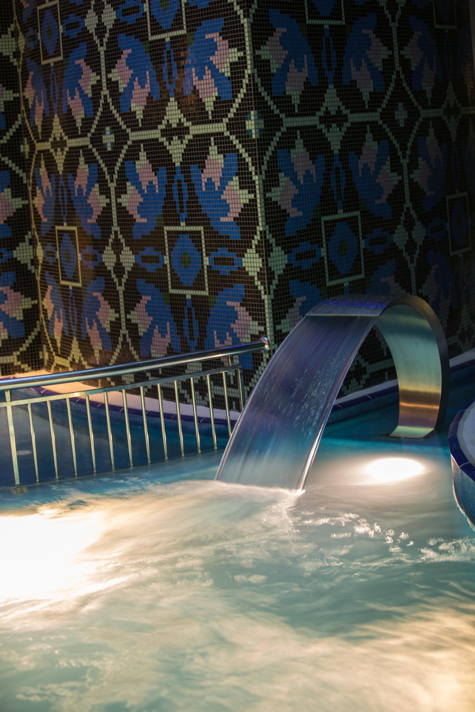 Renaissance Izmir Hotel Ngoại thất bức ảnh The spa at the MGM Grand