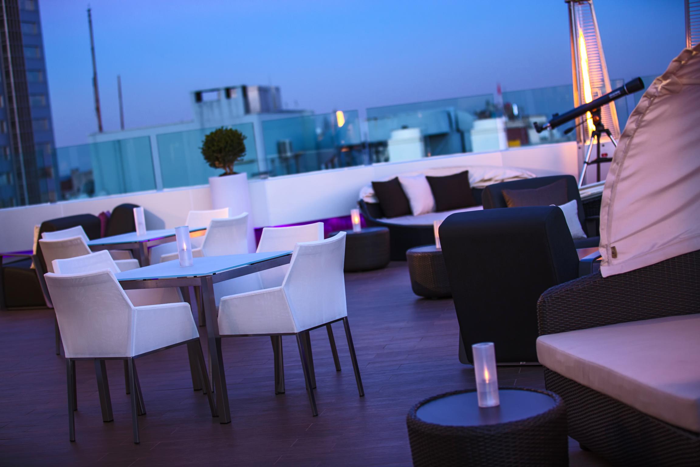 Renaissance Izmir Hotel Ngoại thất bức ảnh Skyline