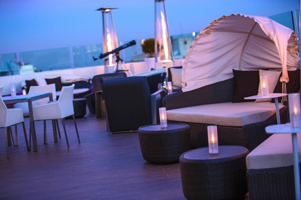 Renaissance Izmir Hotel Ngoại thất bức ảnh The Sky Bar