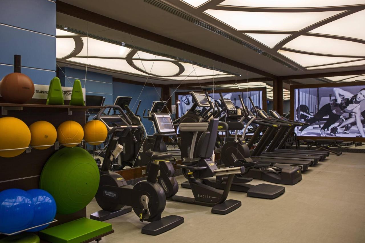 Renaissance Izmir Hotel Ngoại thất bức ảnh The gym at the Four Seasons Hotel, London