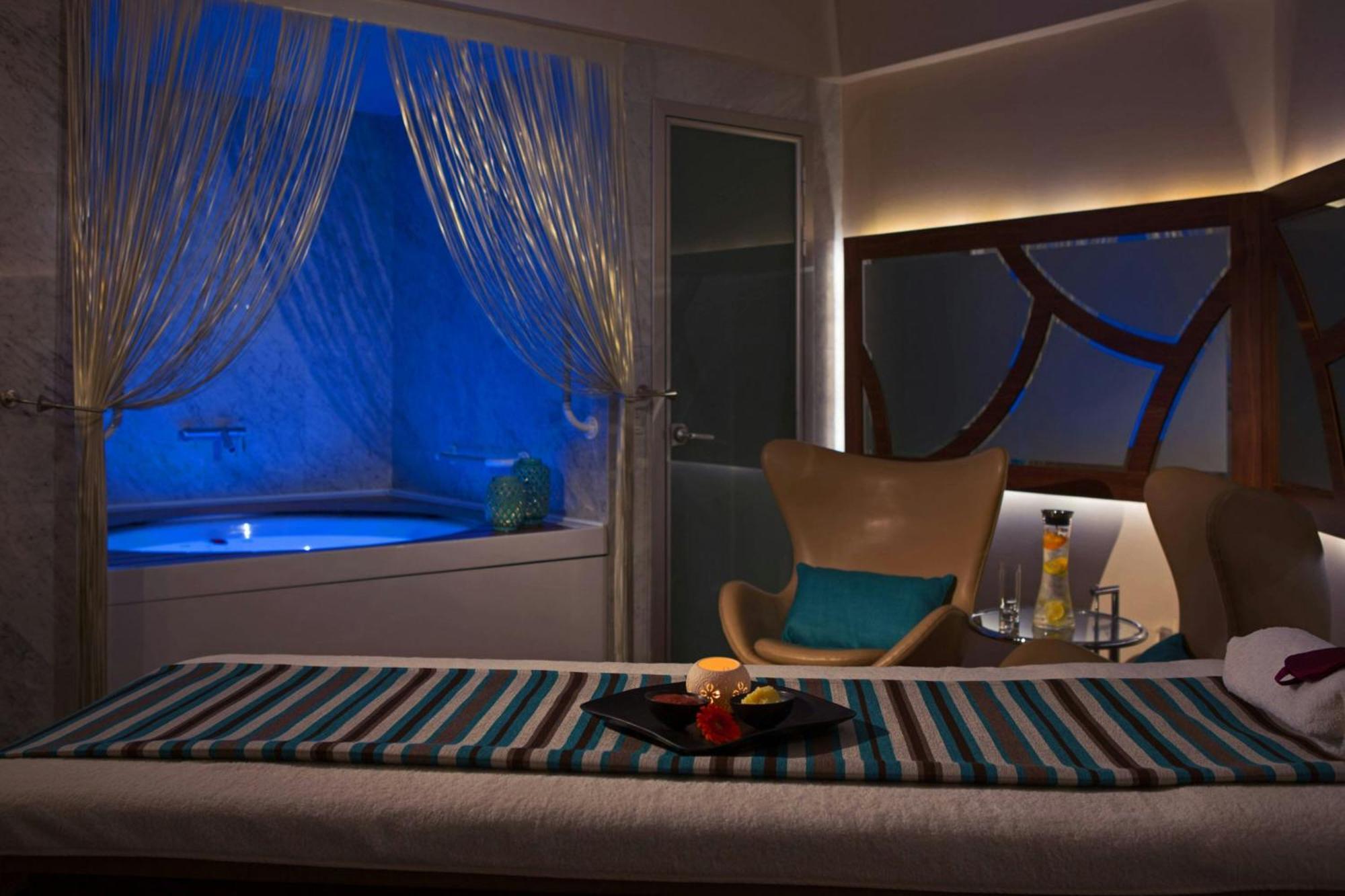 Renaissance Izmir Hotel Ngoại thất bức ảnh