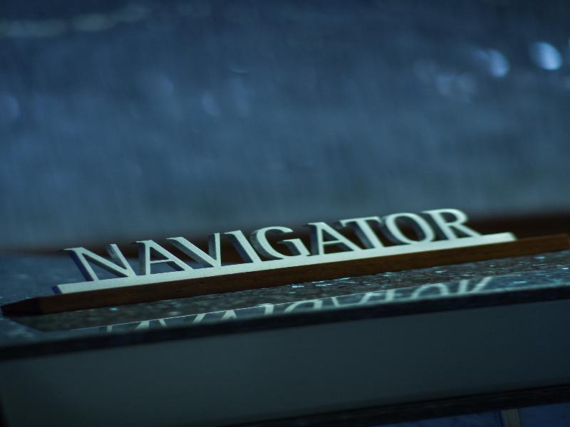 Renaissance Izmir Hotel Ngoại thất bức ảnh Ford Navigator badge