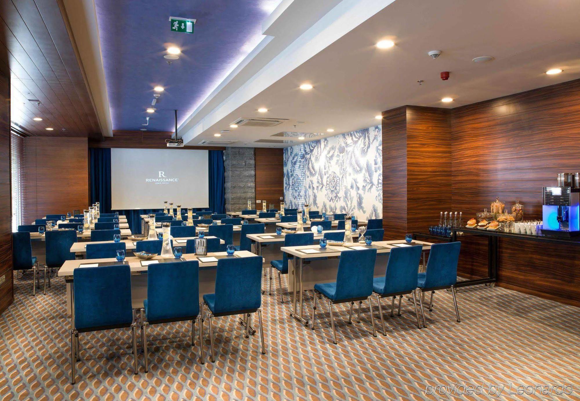 Renaissance Izmir Hotel Ngoại thất bức ảnh Meeting room
